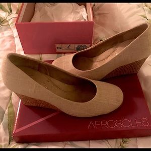 Aerosoles 7 1/2 wedges.